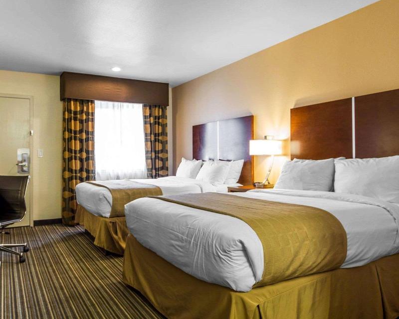 Rodeway Inn image