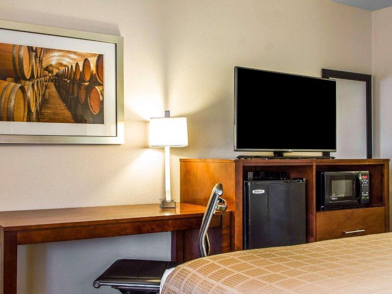 Rodeway Inn image