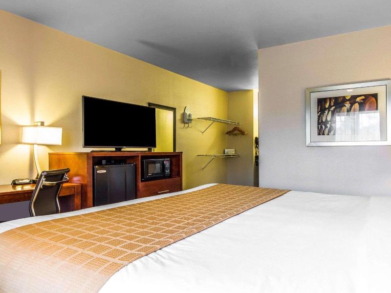 Rodeway Inn image