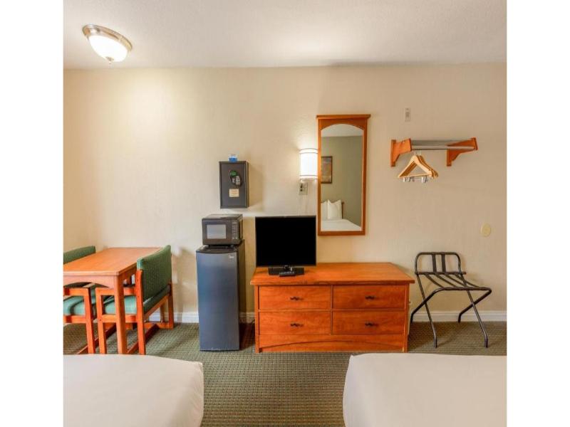 Hotel Avenida, San Clemente Beach image