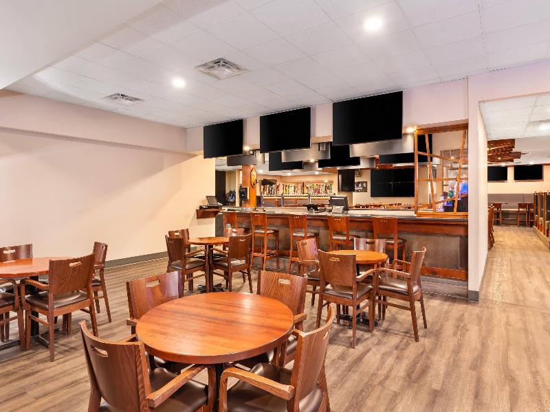 Econo Lodge Winnipeg South image