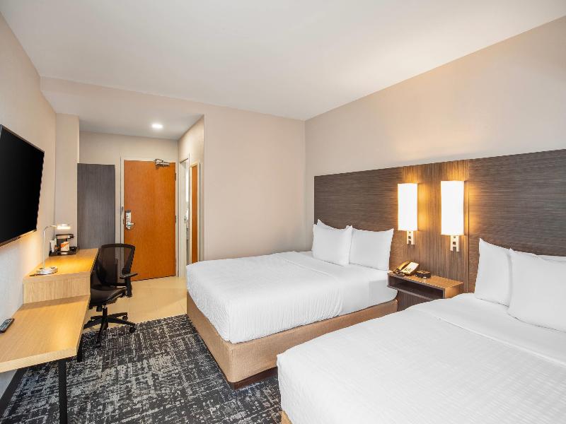 Econo Lodge Winnipeg South image