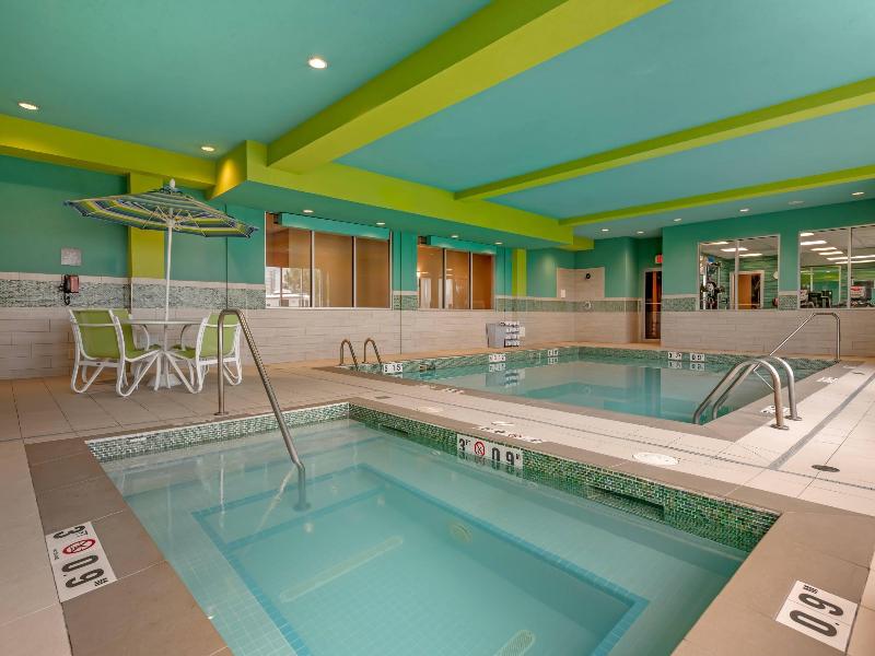 Comfort Inn & Suites Airport North