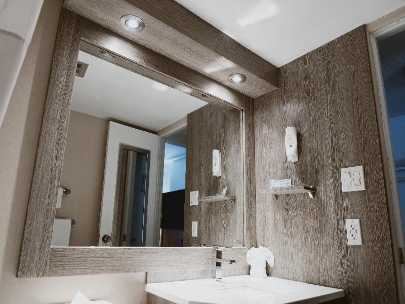 Quality Inn Rouyn Noranda image