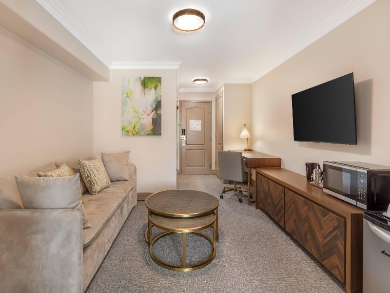 Velora Hinton, Ascend Hotel Collection image