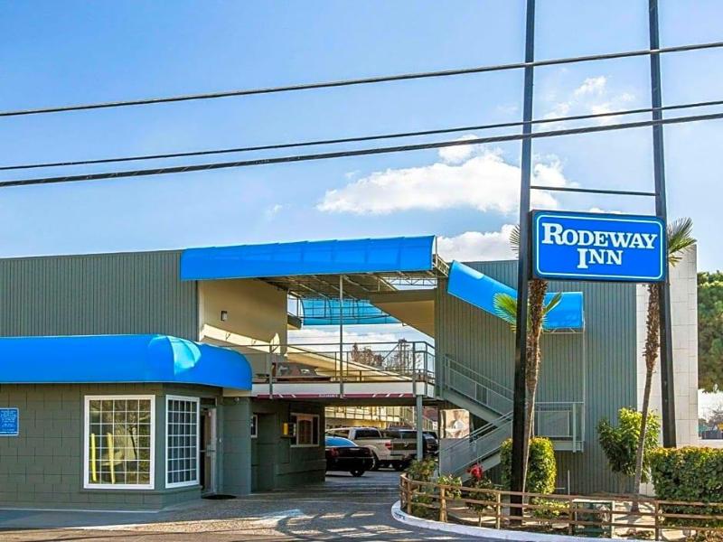 Rodeway Inn Downtown Hanford image