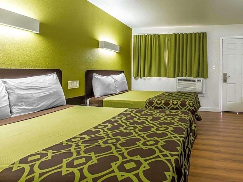 Rodeway Inn Downtown Hanford image