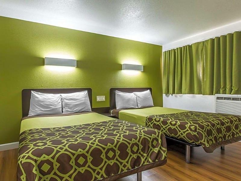 Rodeway Inn Downtown Hanford image