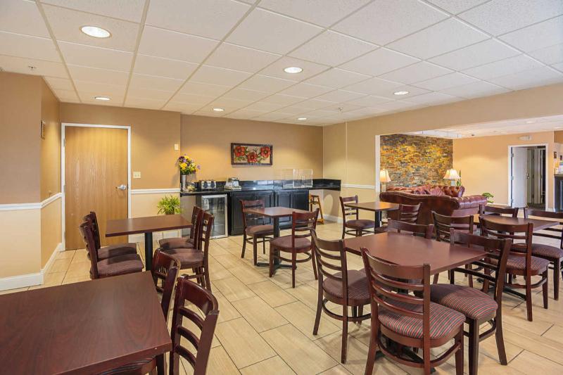 Rodeway Inn Central Colorado Springs image