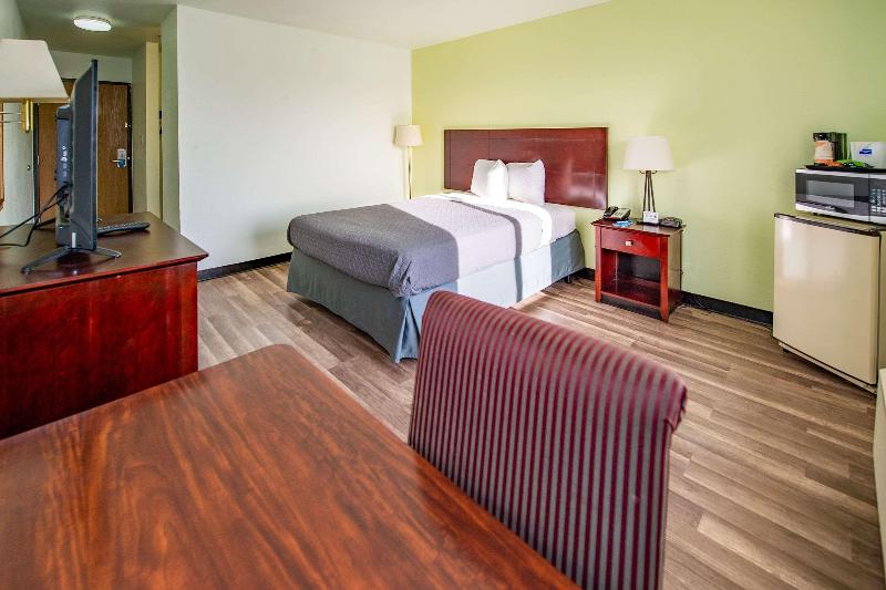 Rodeway Inn Central Colorado Springs image