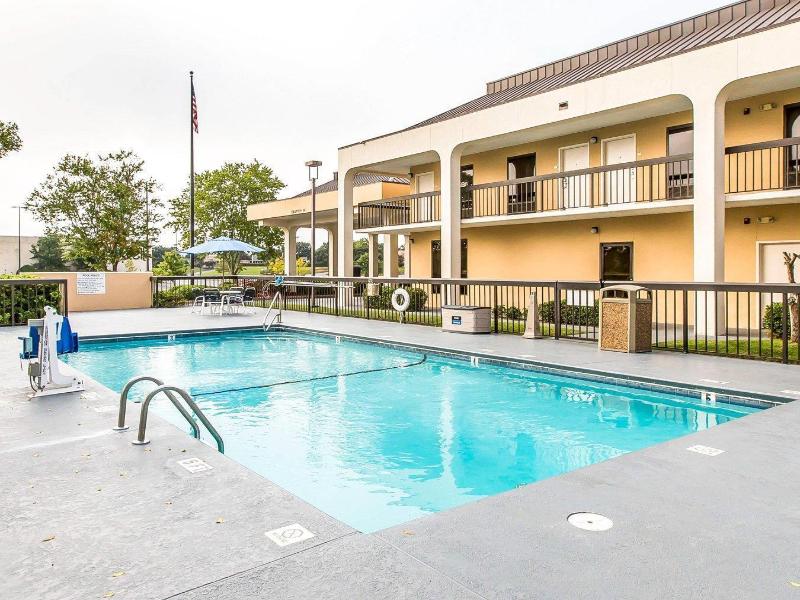 Quality Inn At the Mall  Valdosta