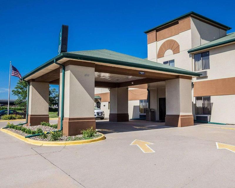 Quality Inn & Suites Altoona  Des Moines