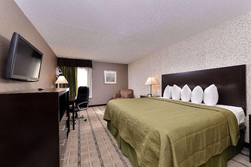 Hotel Quality Inn & Suites Matteson near I-5