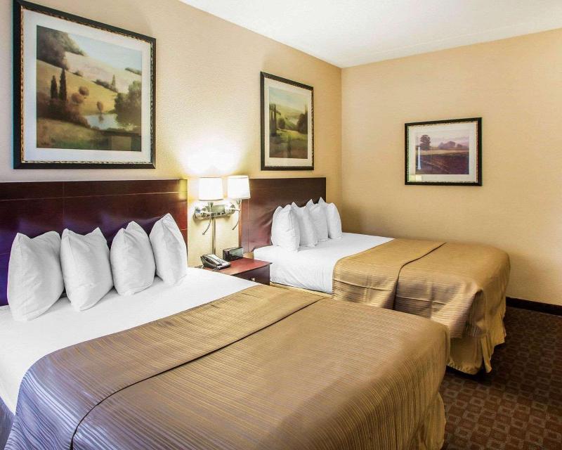 Quality Inn & Suites Peoria image