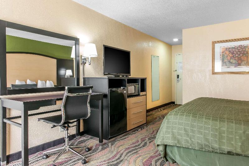 Quality Inn Conference Center Logansport image