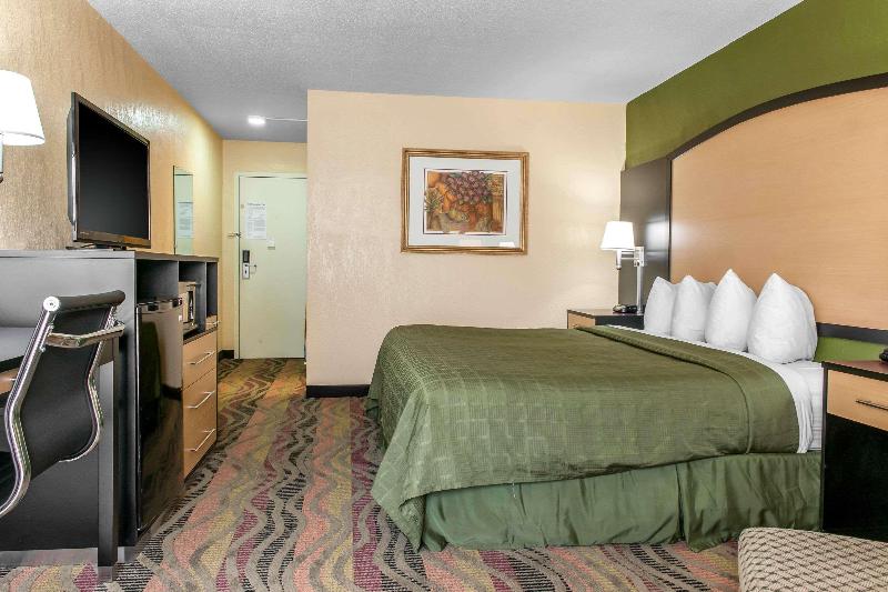 Quality Inn Conference Center Logansport image