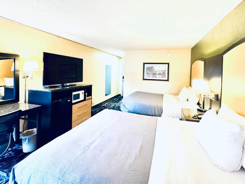 Quality Inn Conference Center Logansport image
