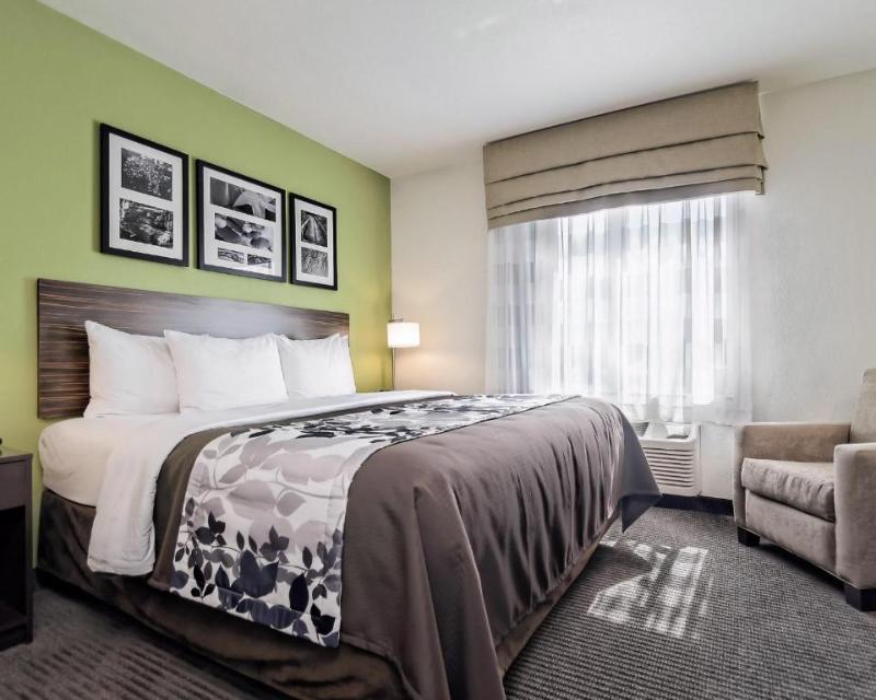 Sleep Inn & Suites Fort Scott image