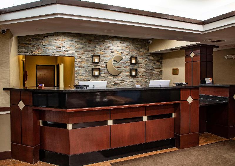 Comfort Inn & Suites Hutchinson Area image