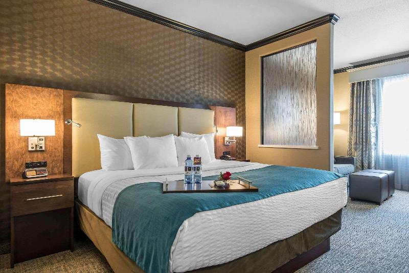 Bed room