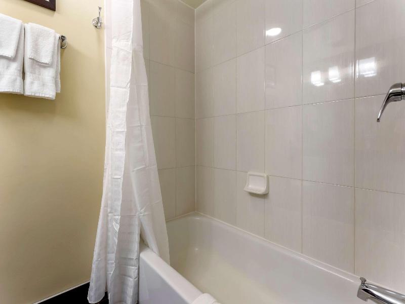 Comfort Inn Hammond I-94 image