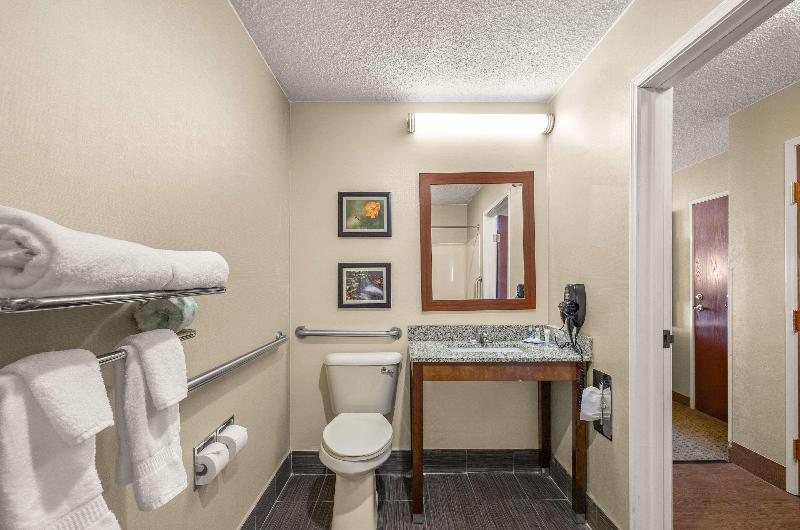 Comfort Inn Near Ouabache State Park image