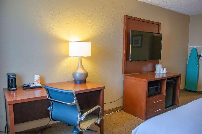 Comfort Inn Near Ouabache State Park image
