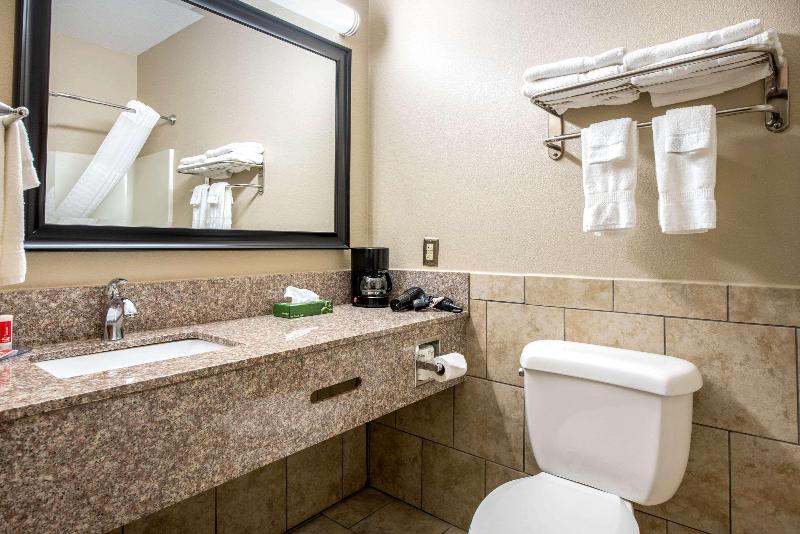 Econo Lodge Shelbyville image