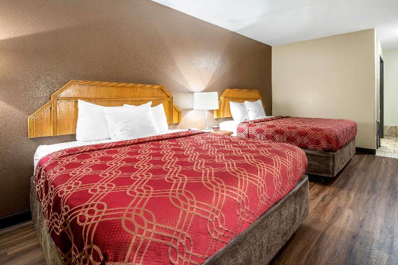 Econo Lodge Shelbyville image