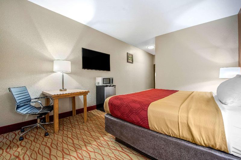 Econo Lodge Shelbyville image