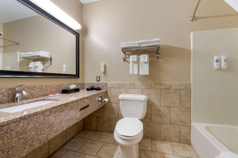 Econo Lodge Shelbyville image
