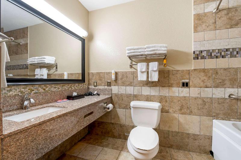 Econo Lodge Shelbyville image