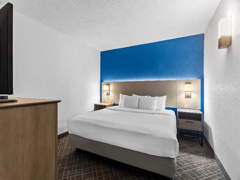 Comfort Inn & Suites Evansville Airport image