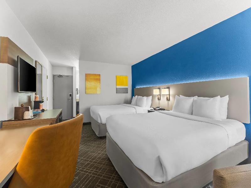 Comfort Inn & Suites Evansville Airport image