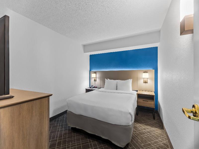 Comfort Inn & Suites Evansville Airport image