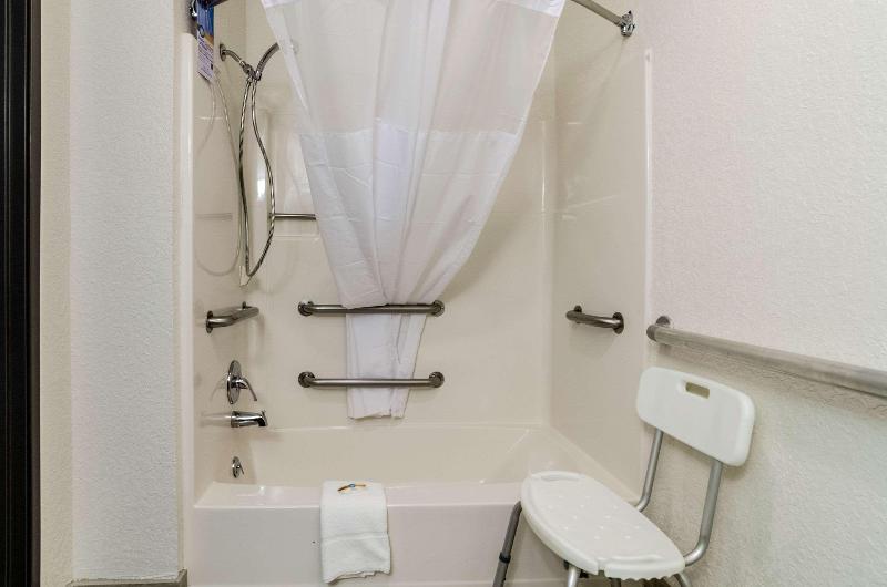 Quality Inn image
