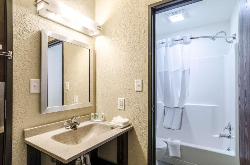 Quality Inn image