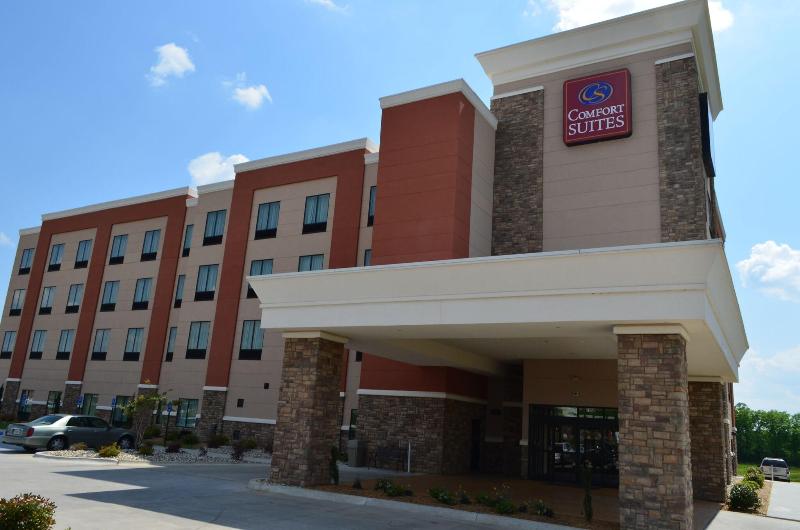 Comfort Suites Bossier City - Shreveport East image