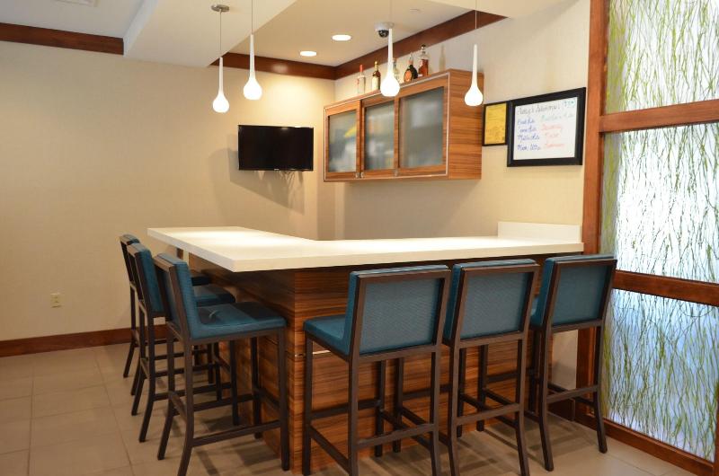 Comfort Suites Bossier City - Shreveport East image