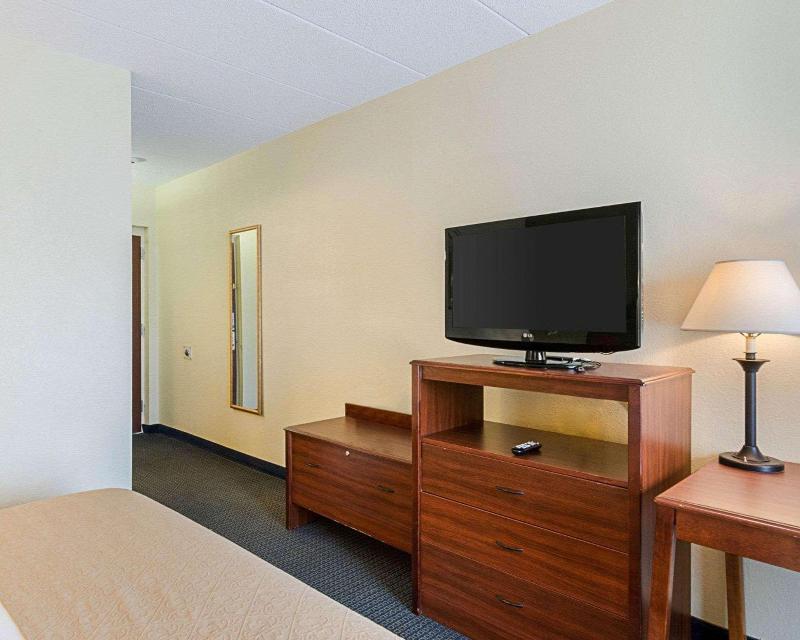 Bed room