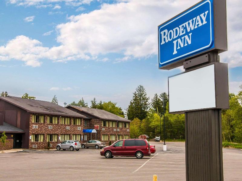 Rodeway Inn Muskegon Area image