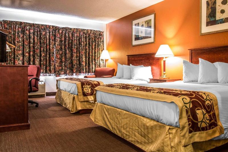 Rodeway Inn Muskegon Area image