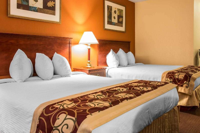 Rodeway Inn Muskegon Area image
