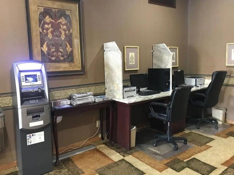 Norwood Inn & Suites Eagan