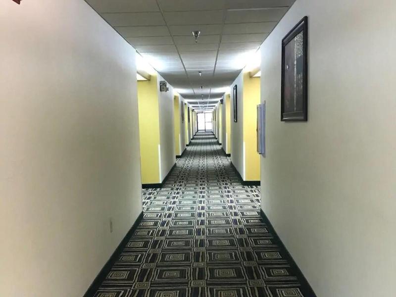 Norwood Inn & Suites Eagan
