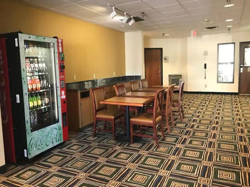 Norwood Inn & Suites Eagan