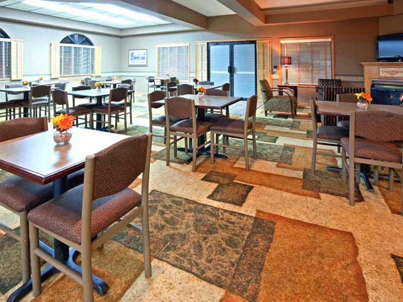 Norwood Inn & Suites Eagan