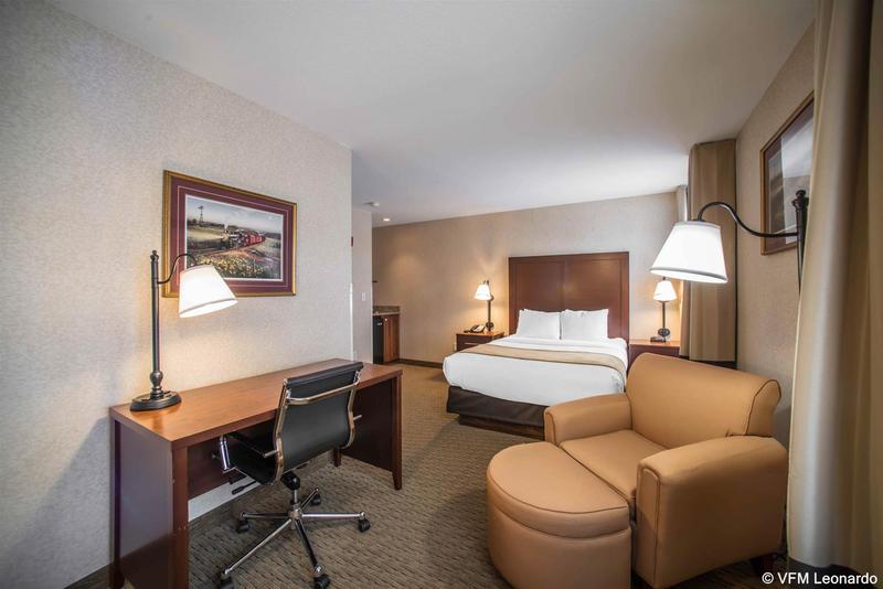 Comfort Inn Warrensburg Station image