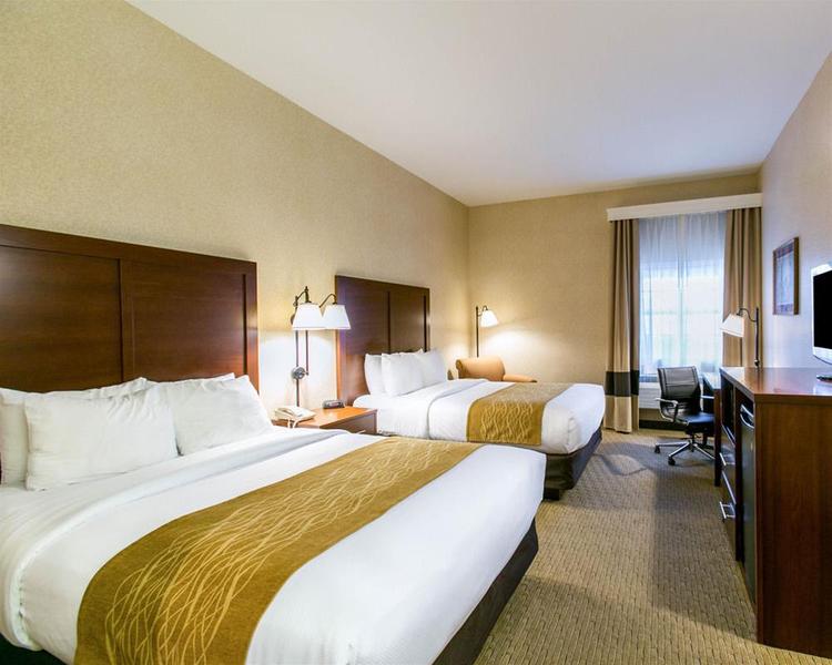 Comfort Inn Warrensburg Station image