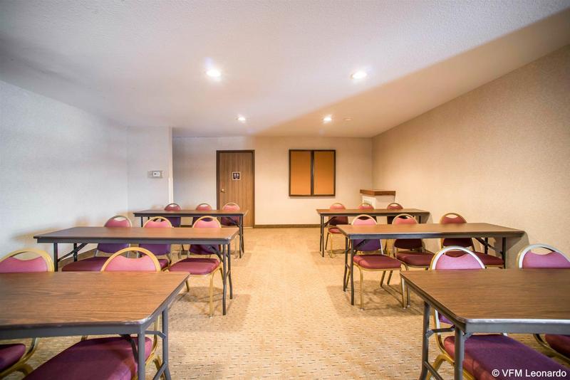 Comfort Inn Warrensburg Station image